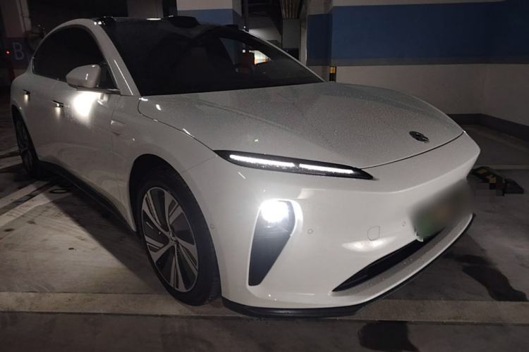 Used Nio ET5 2024 75 kWh Front Right 45 Deg