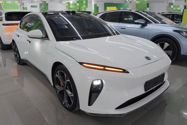 Used Nio ET5 2024 75 kWh Front Right 45 Deg