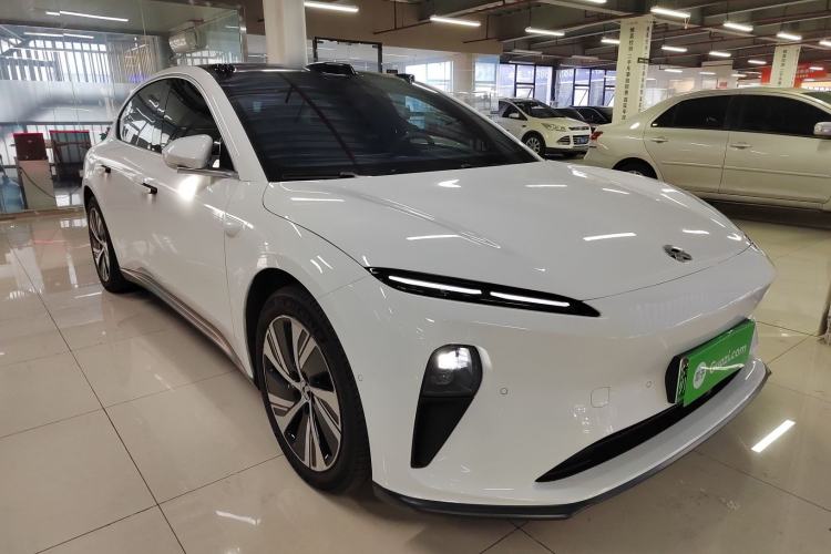 Used Nio ET5 2024 75 kWh Front Right 45 Deg