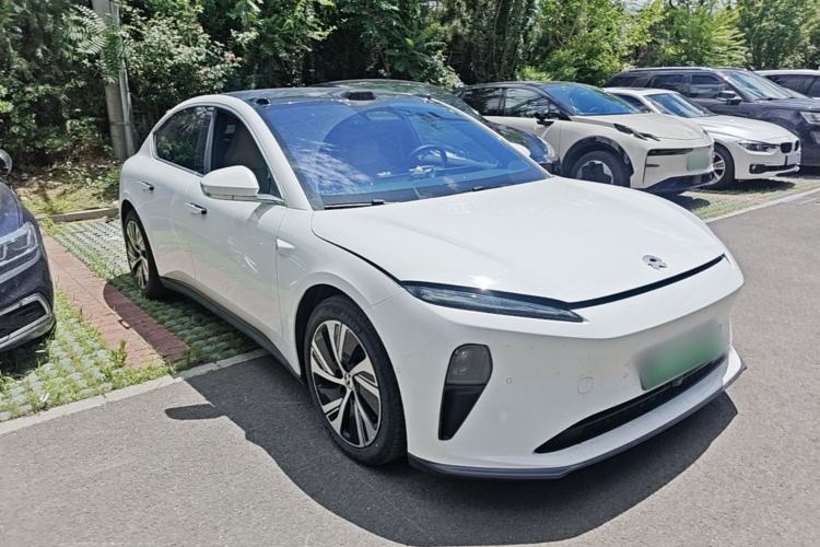 Used Nio ET5 2024 75 kWh Front Right 45 Deg