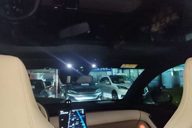 Used Nio ET5 2024 75 kWh Headliner