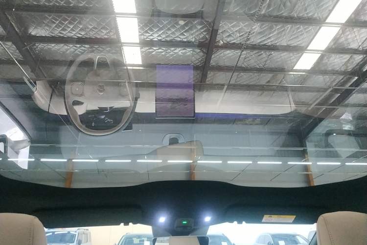 Used Nio ET5 2024 75 kWh Headliner
