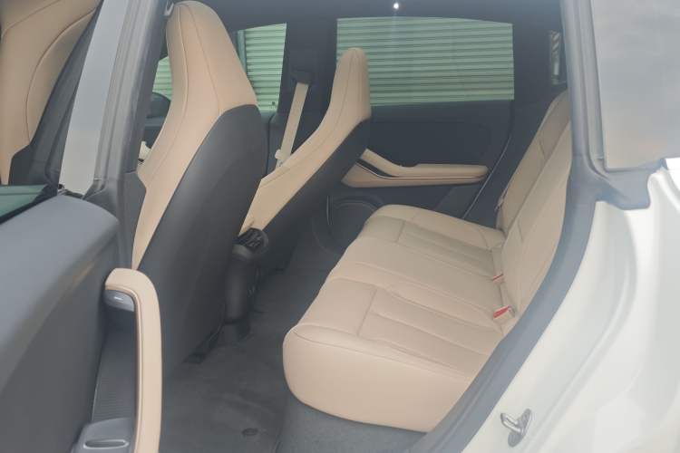 Used Nio ET5 2024 75 kWh Interior 1
