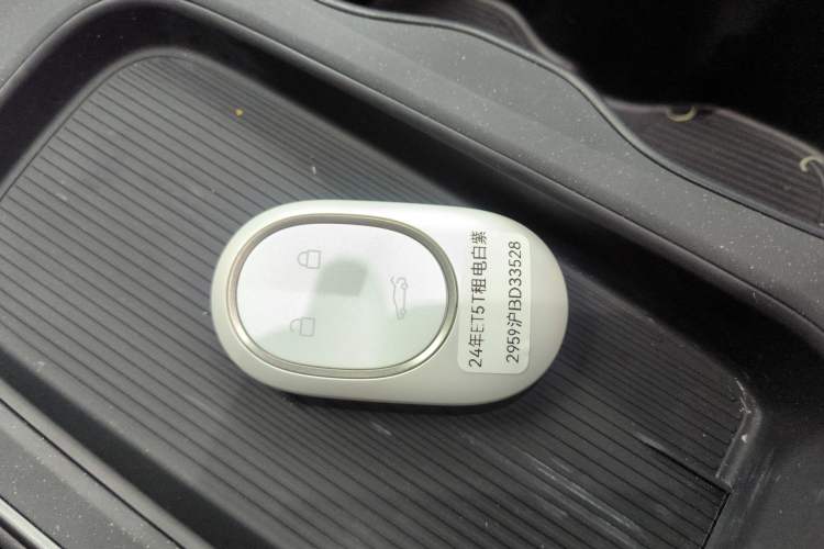 Used Nio ET5 2024 75 kWh Interior 1