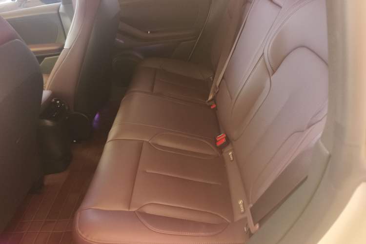 Used Nio ET5 2024 75 kWh Interior 1