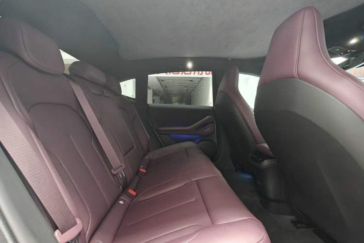 Used Nio ET5 2024 75 kWh Interior 10