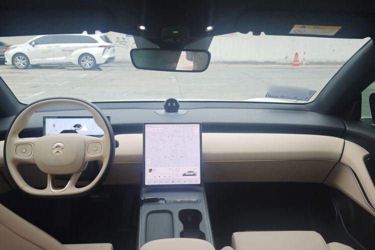 Used Nio ET5 2024 75 kWh Interior 2