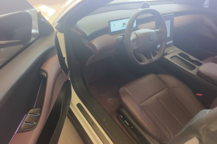 Used Nio ET5 2024 75 kWh Interior 2