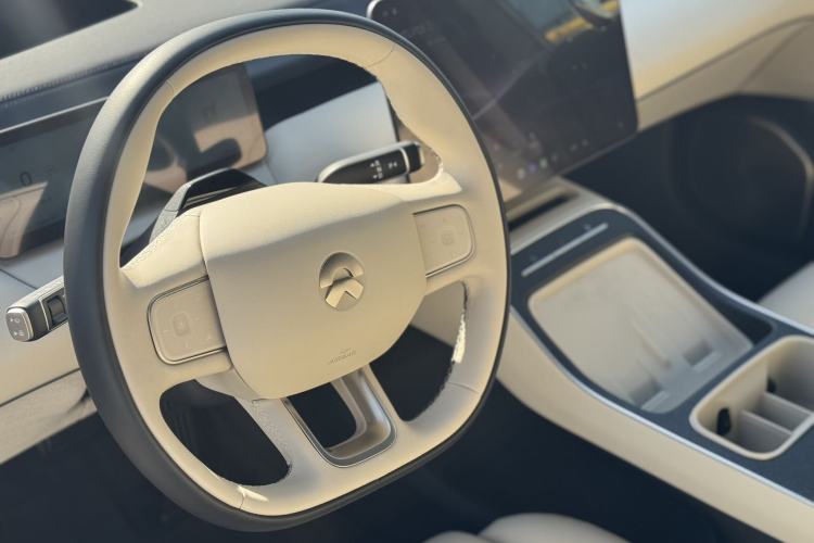 Used Nio ET5 2024 75 kWh Interior 2