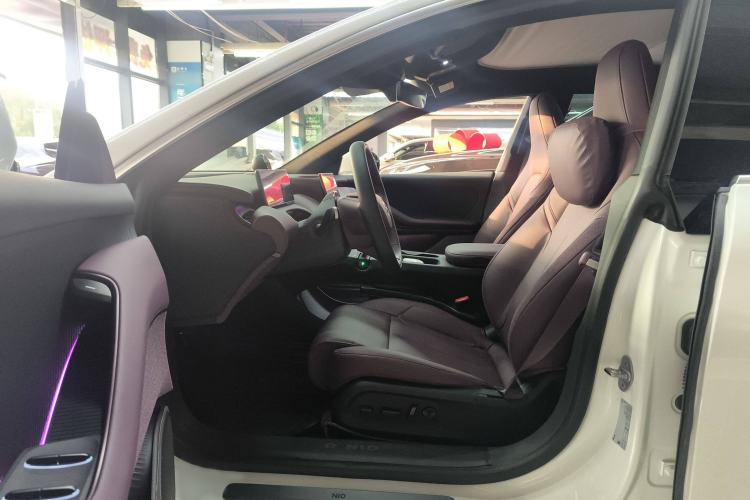 Used Nio ET5 2024 75 kWh Interior 3
