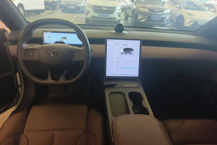 Used Nio ET5 2024 75 kWh Interior 3