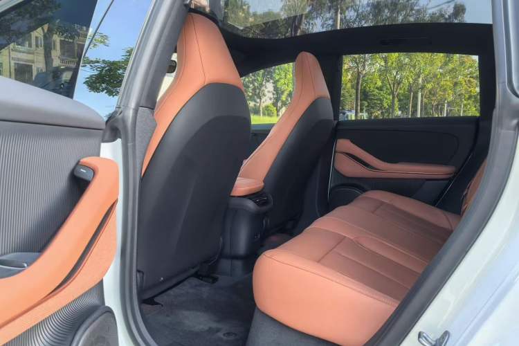 Used Nio ET5 2024 75 kWh Interior 3