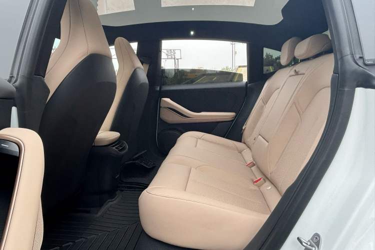 Used Nio ET5 2024 75 kWh Interior 3