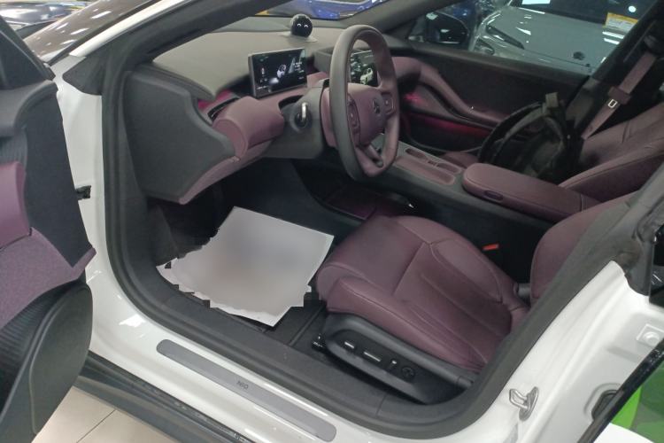 Used Nio ET5 2024 75 kWh Interior 3