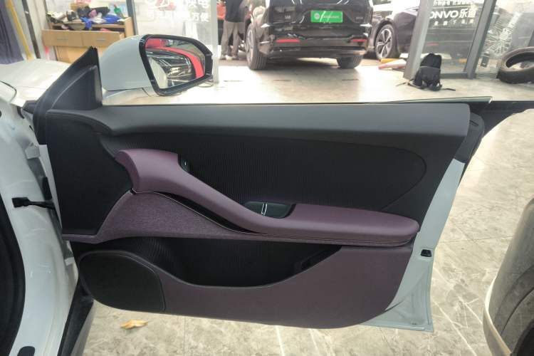 Used Nio ET5 2024 75 kWh Interior 5