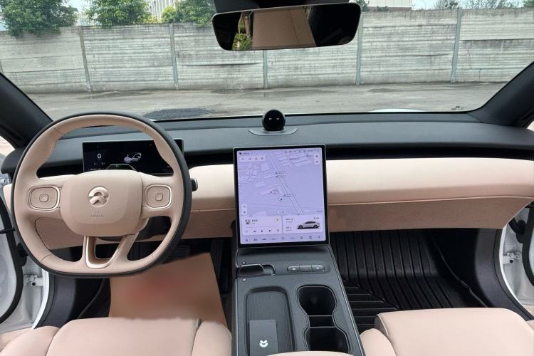 Used Nio ET5 2024 75 kWh Interior 5
