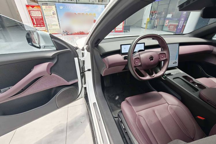 Used Nio ET5 2024 75 kWh Interior 5