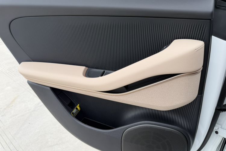 Used Nio ET5 2024 75 kWh Interior 5