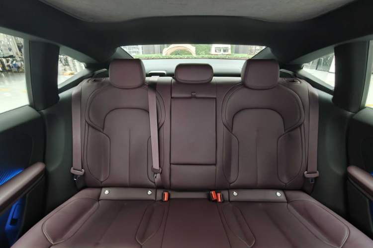 Used Nio ET5 2024 75 kWh Interior 6