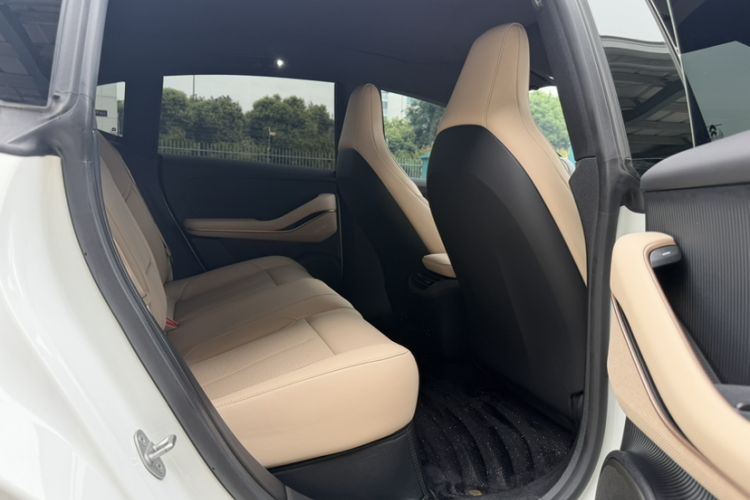 Used Nio ET5 2024 75 kWh Interior 6