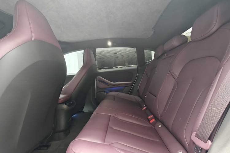 Used Nio ET5 2024 75 kWh Interior 7