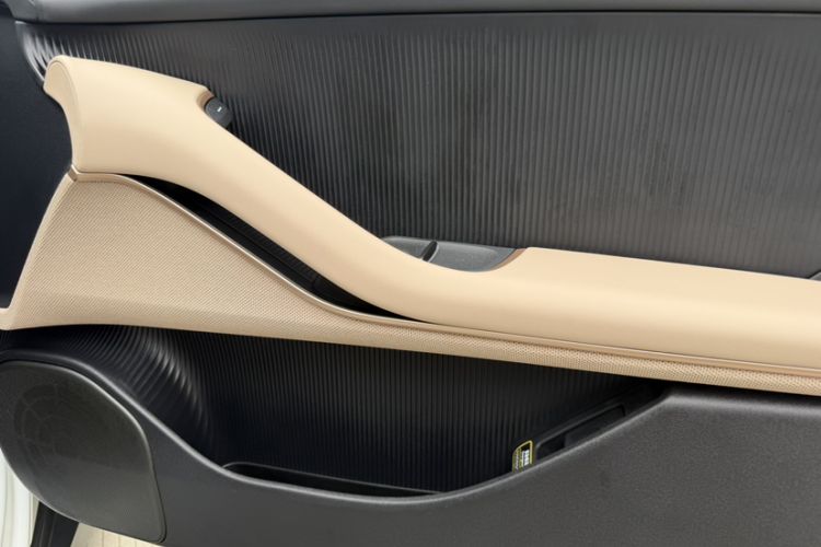 Used Nio ET5 2024 75 kWh Interior 7