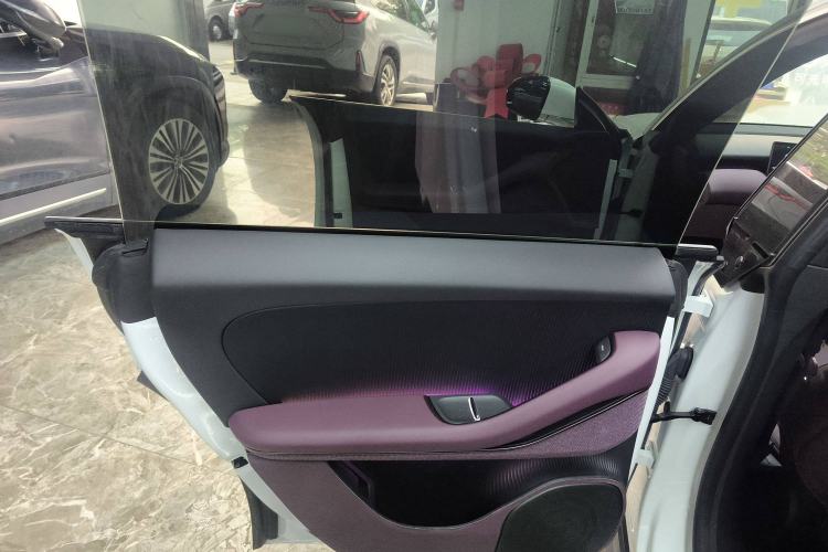 Used Nio ET5 2024 75 kWh Interior 8