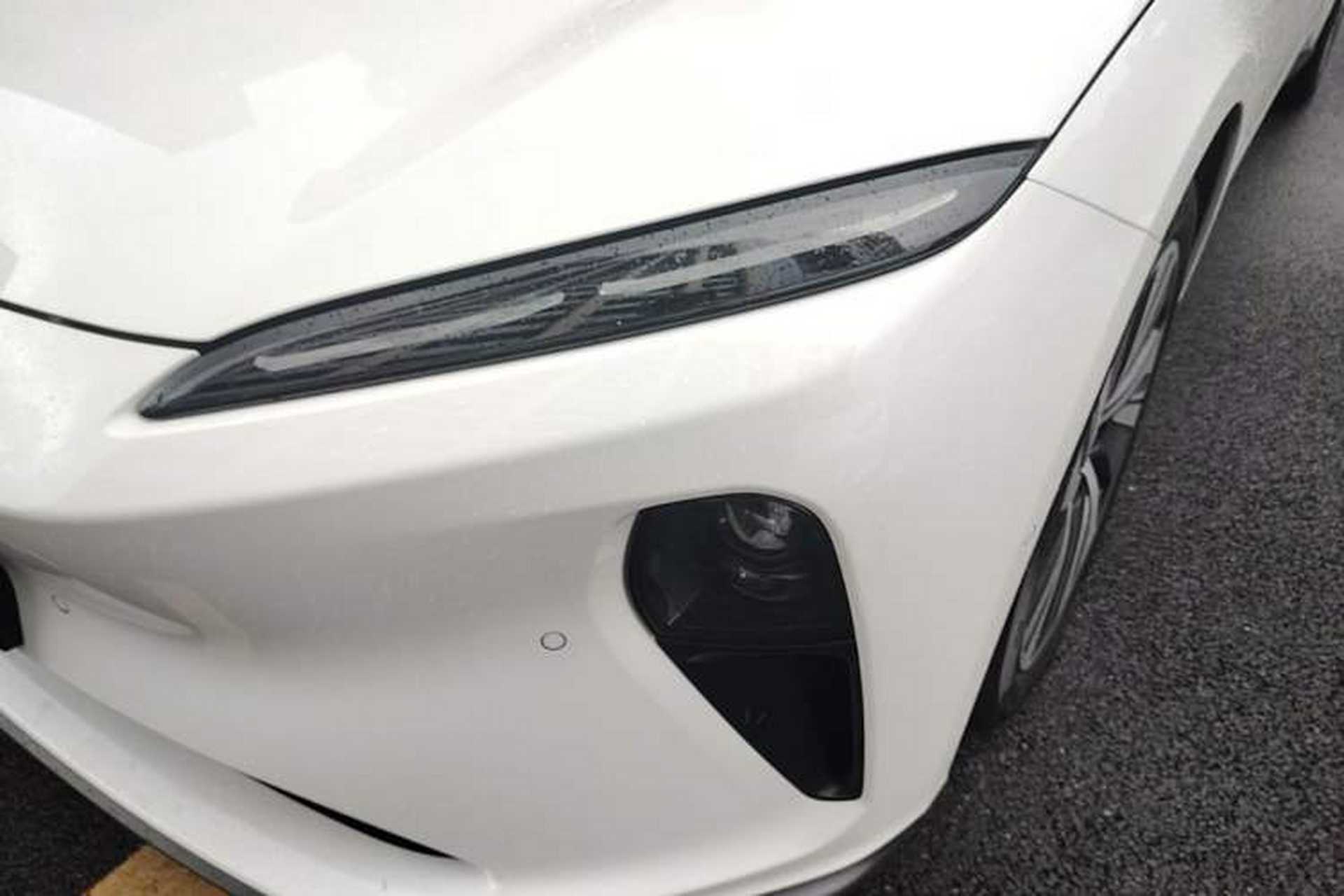 Used Nio ET5 2024 75 kWh Left Front Headlight