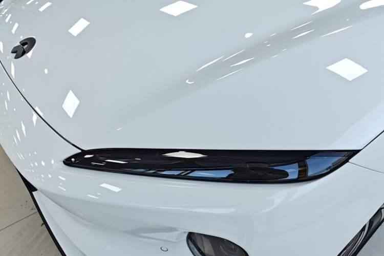 Used Nio ET5 2024 75 kWh Left Front Headlight