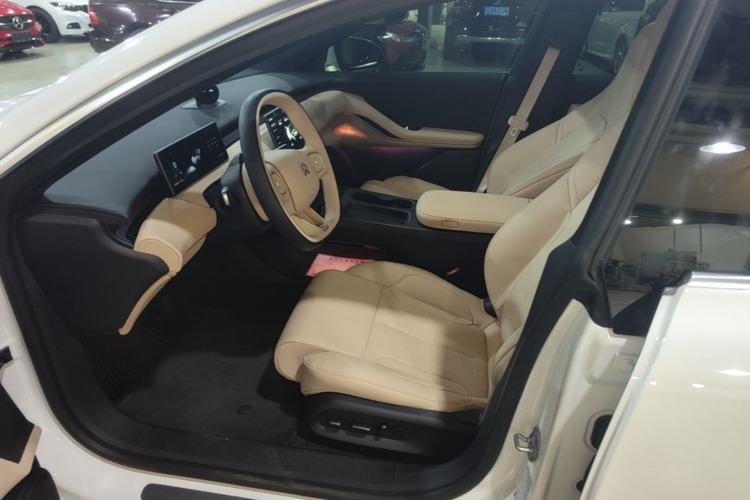 Used Nio ET5 2024 75 kWh Left Front Seat