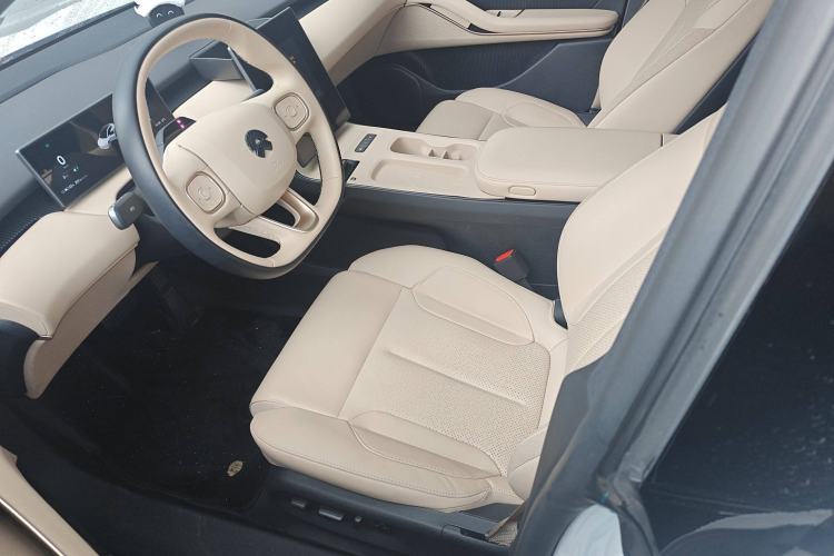 Used Nio ET5 2024 75 kWh Left Front Seat