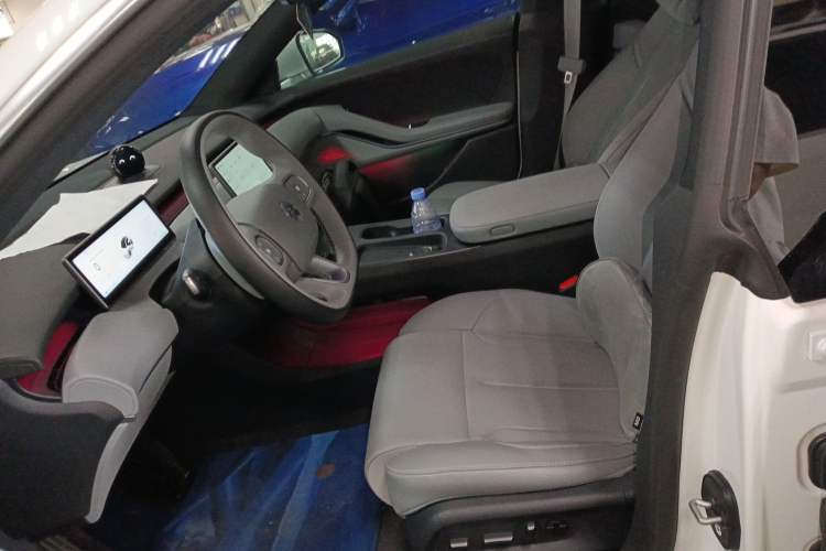 Used Nio ET5 2024 75 kWh Left Front Seat