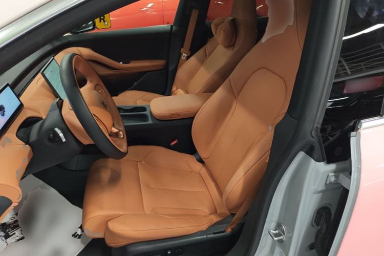 Used Nio ET5 2024 75 kWh Left Front Seat