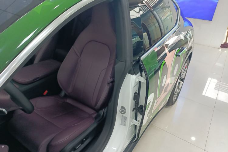 Used Nio ET5 2024 75 kWh Left Front Seat