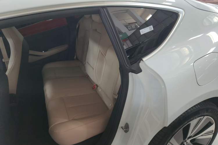 Used Nio ET5 2024 75 kWh Left Rear Seat