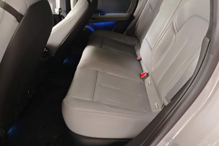 Used Nio ET5 2024 75 kWh Left Rear Seat