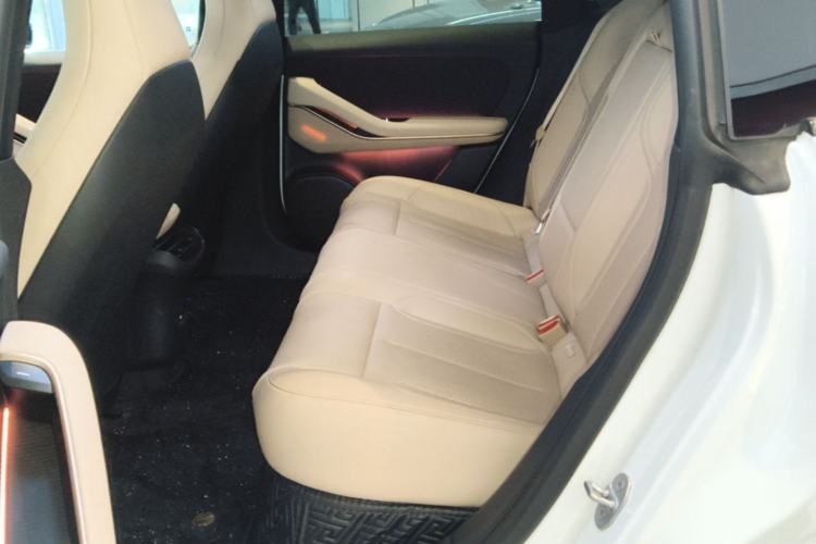 Used Nio ET5 2024 75 kWh Left Rear Seat