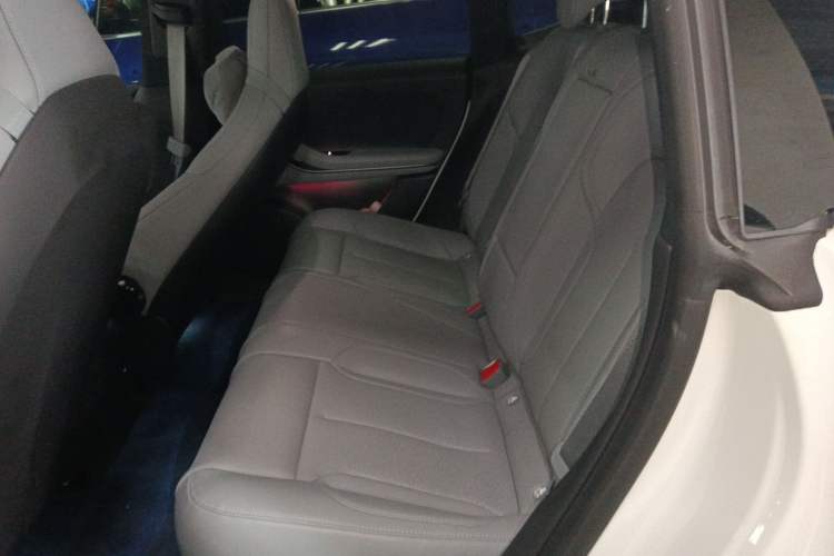 Used Nio ET5 2024 75 kWh Left Rear Seat