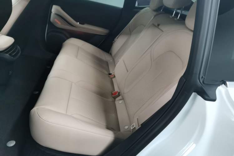 Used Nio ET5 2024 75 kWh Left Rear Seat