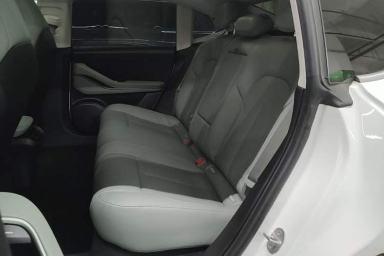 Used Nio ET5 2024 75 kWh Left Rear Seat