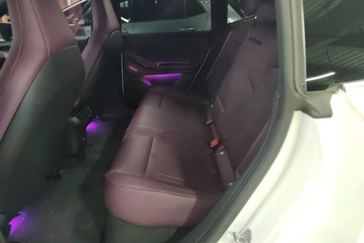 Used Nio ET5 2024 75 kWh Left Rear Seat