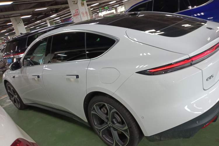 Used Nio ET5 2024 75 kWh Left Side
