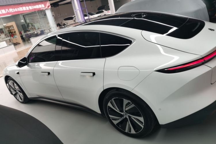 Used Nio ET5 2024 75 kWh Left Side