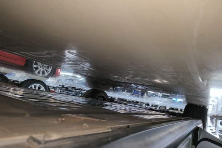 Used Nio ET5 2024 75 kWh Left Side Sill