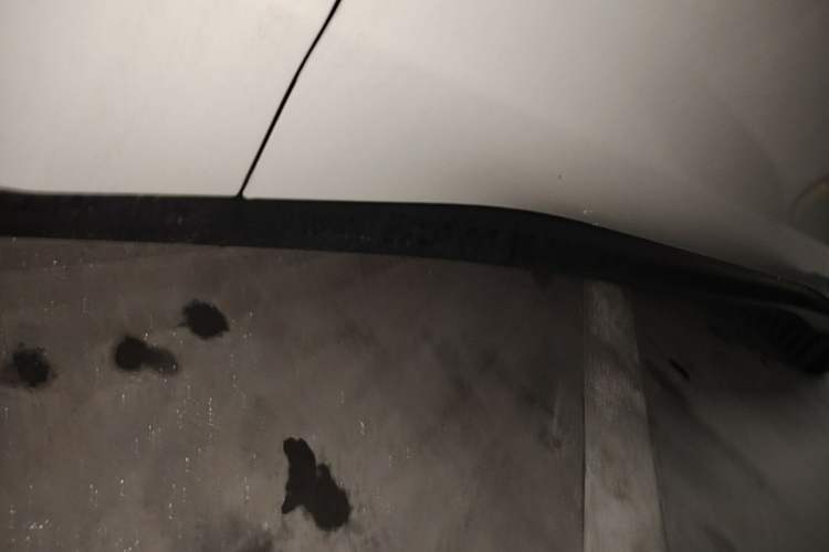 Used Nio ET5 2024 75 kWh Left Side Sill