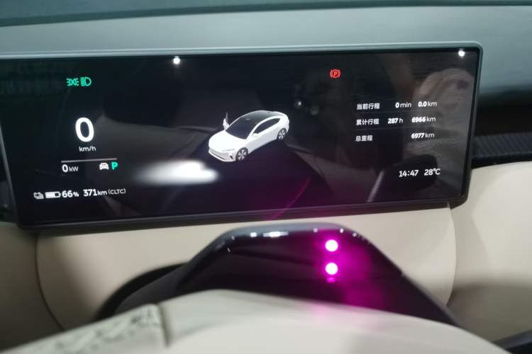 Used Nio ET5 2024 75 kWh Odometer Close Up