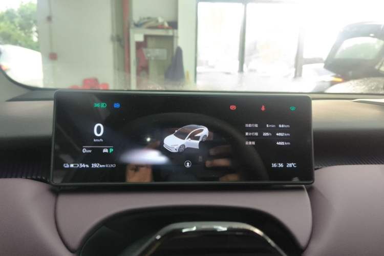 Used Nio ET5 2024 75 kWh Odometer Close Up