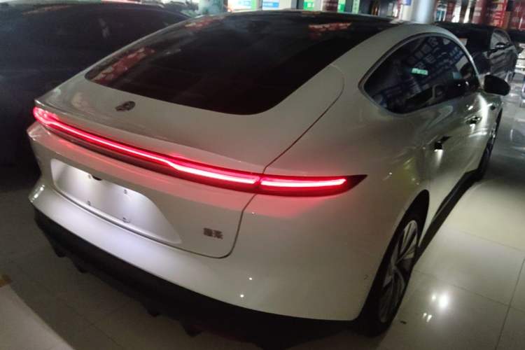 Used Nio ET5 2024 75 kWh Rear Right 45 Deg