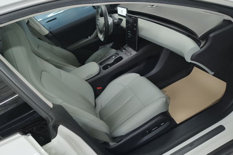 Used Nio ET5 2024 75 kWh Right Front Seat
