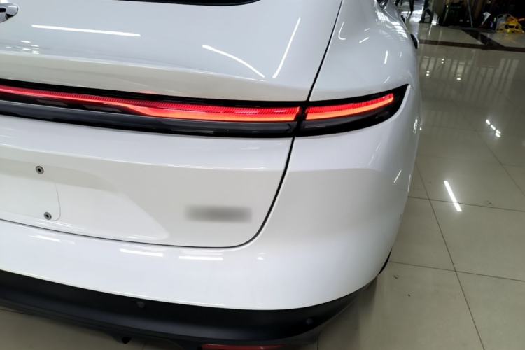 Used Nio ET5 2024 75 kWh Right Rear Taillight